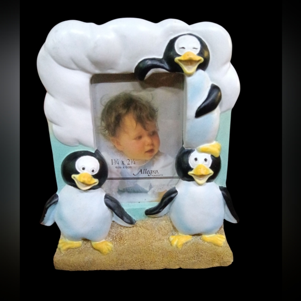 Vtg Penguin 1.75" X 2.25" Photo Frame